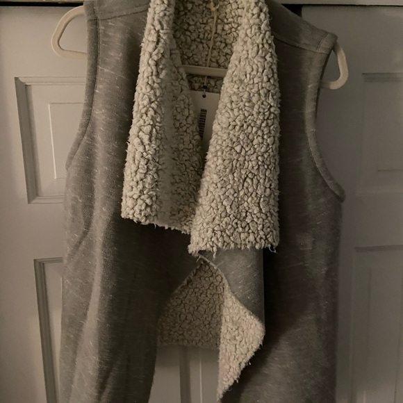 Dylan Gray Vest Large - Picture 1 of 4